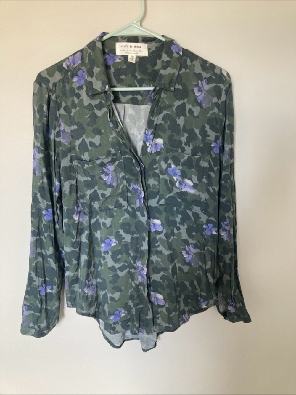 Anthropologie Cloth & Stone Olive Green Camo Top with Lavender Floral